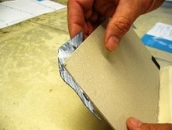 Bogbinder binder bøger ind i hånden for bogsamlere. Din helt egen bog