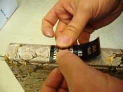 Ryggen laves på nyindbunden bog - flot bog til bogsamler