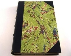 Flot indbunden bog til bogsamler, som giver nyt liv til sin bogsamling