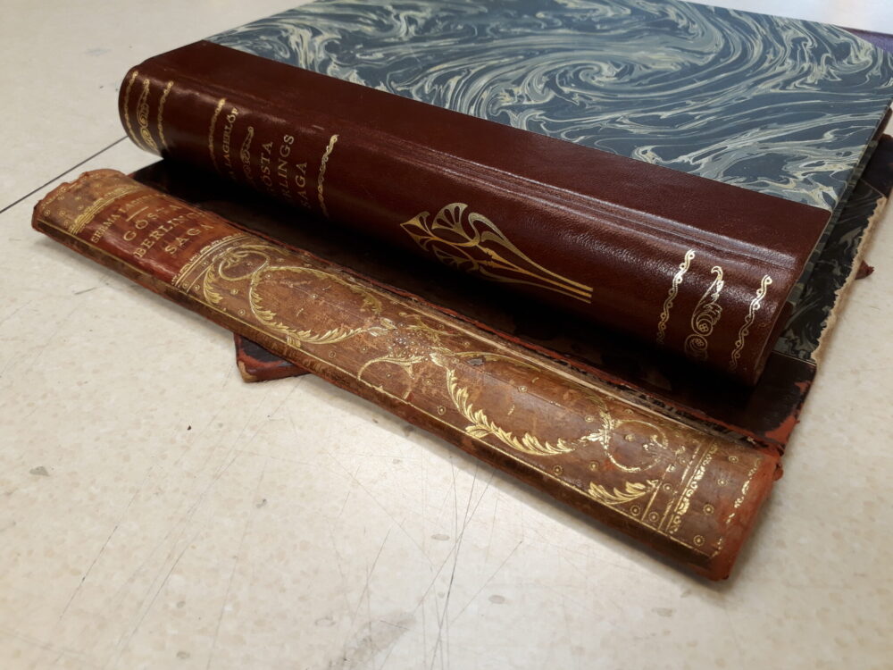 Fra gammel slidt bog til flot indbunden ny version. Restaurering af gamle bøger